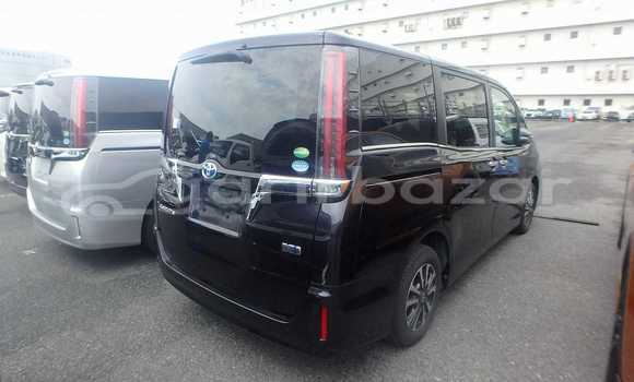 কেনা ব্যবহৃত Toyota Esquire Black গাড়ী মধ্যে ঢাকা মধ্যে Dhaka কেনা ব্যবহৃত Toyota Esquire Black গাড়ী মধ্যে ঢাকা মধ্যে Dhaka