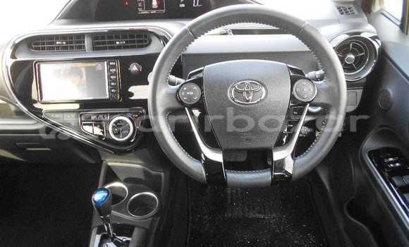 কেনা ব্যবহৃত Toyota Aqua Red গাড়ী মধ্যে ঢাকা মধ্যে Dhaka কেনা ব্যবহৃত Toyota Aqua Red গাড়ী মধ্যে ঢাকা মধ্যে Dhaka