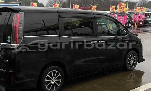 কেনা ব্যবহৃত Toyota Esquire Black গাড়ী মধ্যে ঢাকা মধ্যে Dhaka কেনা ব্যবহৃত Toyota Esquire Black গাড়ী মধ্যে ঢাকা মধ্যে Dhaka