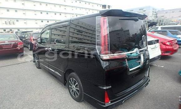 Buy Used 2020 Toyota Noah in Dhaka, Dhaka Buy Used 2020 Toyota Noah in Dhaka, Dhaka