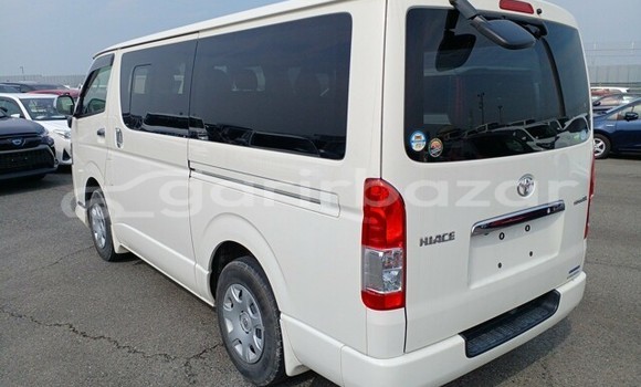 Buy Import 2019 Toyota Hiace in Dhaka, Dhaka Buy Import 2019 Toyota Hiace in Dhaka, Dhaka