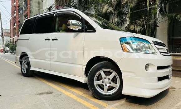 Buy Used 2005 Toyota Noah in Dhaka, Dhaka Buy Used 2005 Toyota Noah in Dhaka, Dhaka