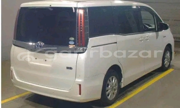 Buy Used Toyota Noah 2004 in Bajitpur, Kishorganj Buy Used Toyota Noah 2004 in Bajitpur, Kishorganj
