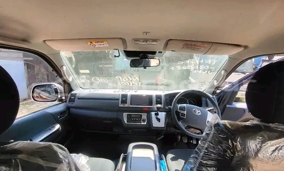 Buy Used Toyota Hiace dx 3.0 silver 2019 in Bandarban, Bandarban Buy Used Toyota Hiace dx 3.0 silver 2019 in Bandarban, Bandarban