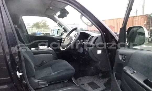 Buy Used Toyota Hiace dual ac projection l 2019 in Bandarban, Bandarban Buy Used Toyota Hiace dual ac projection l 2019 in Bandarban, Bandarban