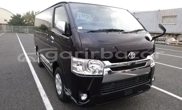Buy Used Toyota Hiace dual ac projection l 2019 in Bandarban, Bandarban Buy Used Toyota Hiace dual ac projection l 2019 in Bandarban, Bandarban
