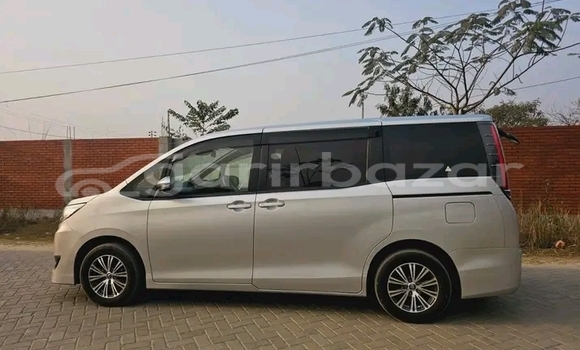 Buy Used Toyota Noah g-hybrid 2doorpower 2019 in Boalkhali, Chattagam Buy Used Toyota Noah g-hybrid 2doorpower 2019 in Boalkhali, Chattagam