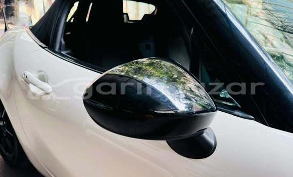 কেনা ব্যবহৃত Mazda Roadster White গাড়ী মধ্যে ঢাকা মধ্যে Dhaka কেনা ব্যবহৃত Mazda Roadster White গাড়ী মধ্যে ঢাকা মধ্যে Dhaka