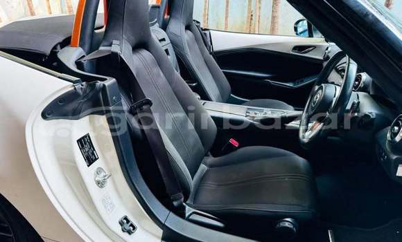 কেনা ব্যবহৃত Mazda Roadster White গাড়ী মধ্যে ঢাকা মধ্যে Dhaka কেনা ব্যবহৃত Mazda Roadster White গাড়ী মধ্যে ঢাকা মধ্যে Dhaka