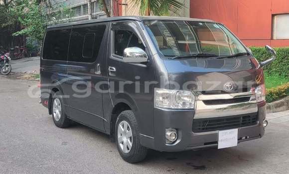 Buy Used 2018 Toyota Hiace in Dhaka, Dhaka Buy Used 2018 Toyota Hiace in Dhaka, Dhaka