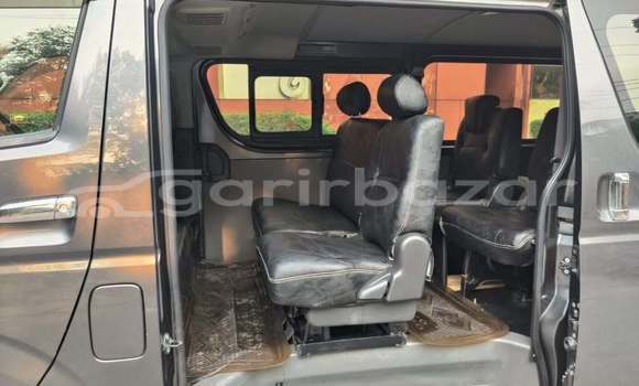 Buy Used 2018 Toyota Hiace in Dhaka, Dhaka Buy Used 2018 Toyota Hiace in Dhaka, Dhaka