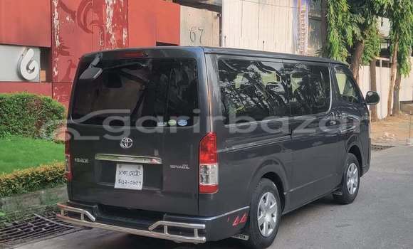 Buy Used 2018 Toyota Hiace in Dhaka, Dhaka Buy Used 2018 Toyota Hiace in Dhaka, Dhaka