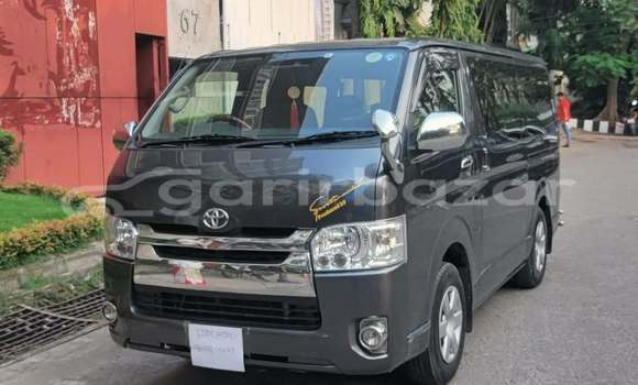 Buy Used 2018 Toyota Hiace in Dhaka, Dhaka Buy Used 2018 Toyota Hiace in Dhaka, Dhaka