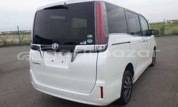 কেনা ব্যবহৃত Toyota Esquire White গাড়ী মধ্যে ঢাকা মধ্যে Dhaka কেনা ব্যবহৃত Toyota Esquire White গাড়ী মধ্যে ঢাকা মধ্যে Dhaka