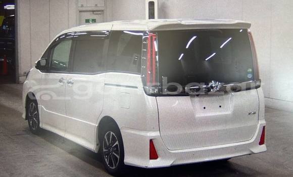 Buy Used 2020 Toyota Noah in Dhaka, Dhaka Buy Used 2020 Toyota Noah in Dhaka, Dhaka