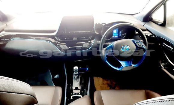 কেনা ব্যবহৃত Toyota CH-R Blue গাড়ী মধ্যে ঢাকা মধ্যে Dhaka কেনা ব্যবহৃত Toyota CH-R Blue গাড়ী মধ্যে ঢাকা মধ্যে Dhaka