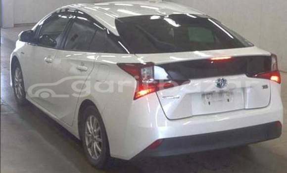 Buy Used 2019 Toyota Auris sunroof 2013 in Dhaka, Dhaka Buy Used 2019 Toyota Auris sunroof 2013 in Dhaka, Dhaka