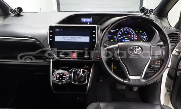 কেনা ব্যবহৃত Toyota Esquire White গাড়ী মধ্যে ঢাকা মধ্যে Dhaka কেনা ব্যবহৃত Toyota Esquire White গাড়ী মধ্যে ঢাকা মধ্যে Dhaka