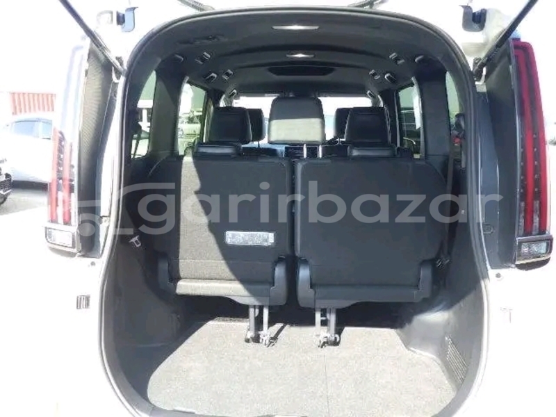 Big with watermark toyota esquire g kishorganj bajitpur 48003