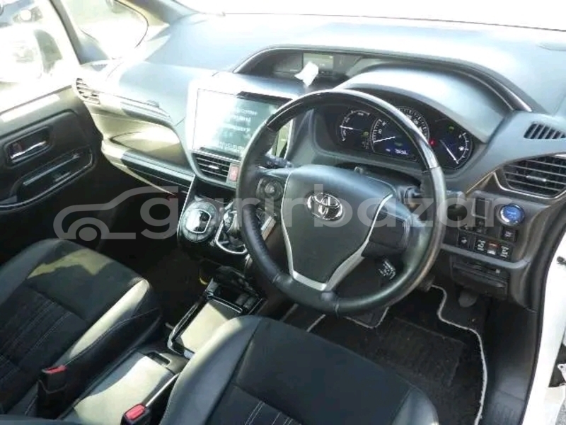 Big with watermark toyota esquire g kishorganj bajitpur 48003