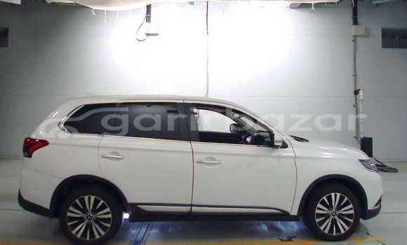 Buy Used 2018 Mitsubishi Outlandar in Dhaka, Dhaka Buy Used 2018 Mitsubishi Outlandar in Dhaka, Dhaka