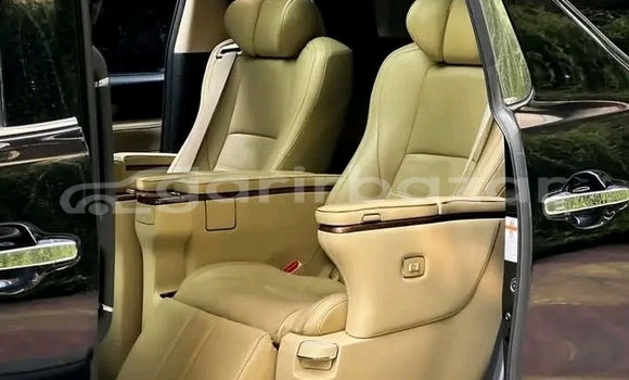 Buy Used Toyota Alphard executive loungh 2019 in Bajitpur, Kishorganj Buy Used Toyota Alphard executive loungh 2019 in Bajitpur, Kishorganj