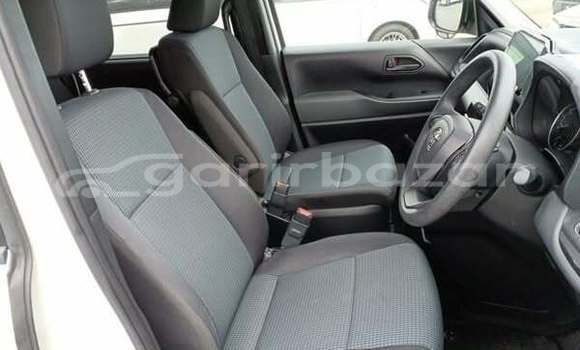 Buy Used 2022 Toyota Noah in Dhaka, Dhaka Buy Used 2022 Toyota Noah in Dhaka, Dhaka