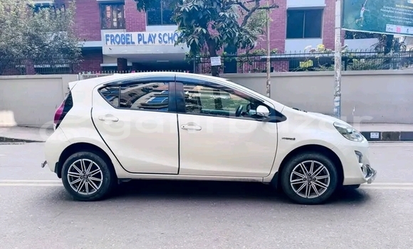 Buy Used Toyota Axio in Bajitpur, Kishorganj Buy Used Toyota Axio in Bajitpur, Kishorganj