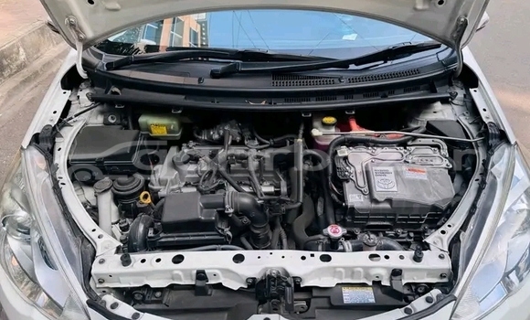 Buy Used Toyota Axio in Bajitpur, Kishorganj Buy Used Toyota Axio in Bajitpur, Kishorganj