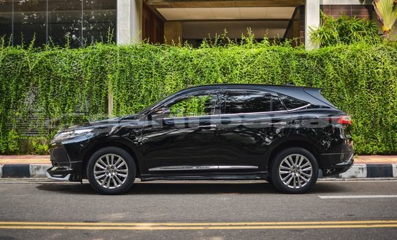 Buy Used 2017 Toyota Harrier in Dhaka, Dhaka Buy Used 2017 Toyota Harrier in Dhaka, Dhaka