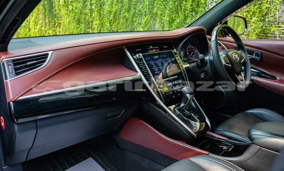 Buy Used 2017 Toyota Harrier in Dhaka, Dhaka Buy Used 2017 Toyota Harrier in Dhaka, Dhaka