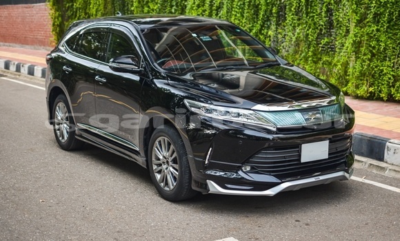 Buy Used 2017 Toyota Harrier in Dhaka, Dhaka Buy Used 2017 Toyota Harrier in Dhaka, Dhaka