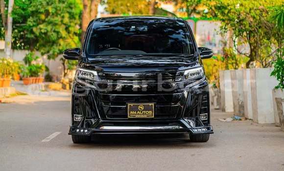 Buy Used 2019 Toyota Noah in Dhaka, Dhaka Buy Used 2019 Toyota Noah in Dhaka, Dhaka