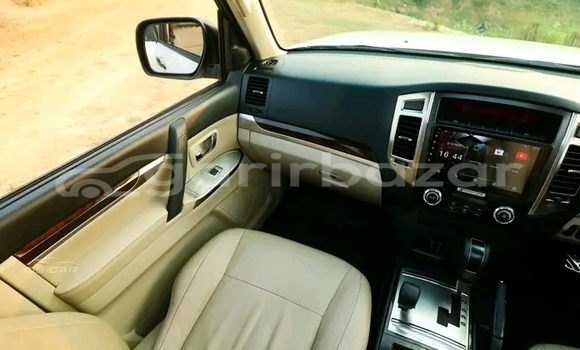 Buy Used Mitsubishi Pajero in Dhaka, Dhaka Buy Used Mitsubishi Pajero in Dhaka, Dhaka