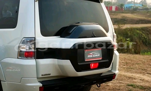 Buy Used Mitsubishi Pajero in Dhaka, Dhaka Buy Used Mitsubishi Pajero in Dhaka, Dhaka