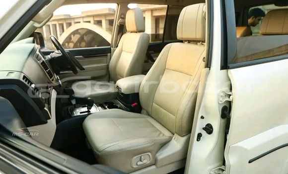 Buy Used Mitsubishi Pajero in Dhaka, Dhaka Buy Used Mitsubishi Pajero in Dhaka, Dhaka