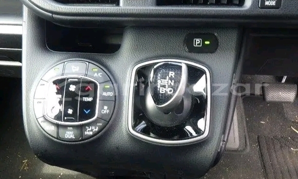 Buy Used Toyota Noah in Bandarban, Bandarban Buy Used Toyota Noah in Bandarban, Bandarban