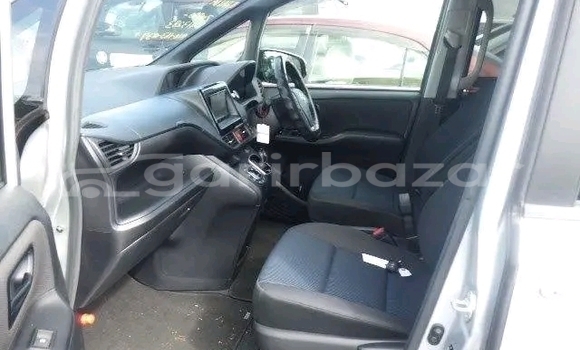 Buy Used Toyota Noah in Bandarban, Bandarban Buy Used Toyota Noah in Bandarban, Bandarban