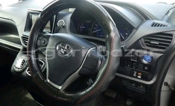 Buy Used Toyota Noah in Bandarban, Bandarban Buy Used Toyota Noah in Bandarban, Bandarban