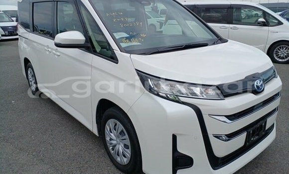 Buy Used 2022 Toyota Noah in Dhaka, Dhaka Buy Used 2022 Toyota Noah in Dhaka, Dhaka