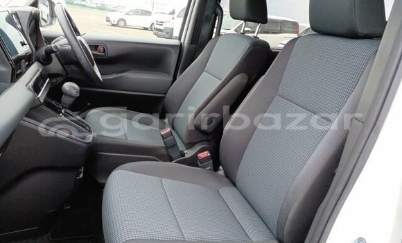 Buy Used 2022 Toyota Noah in Dhaka, Dhaka Buy Used 2022 Toyota Noah in Dhaka, Dhaka