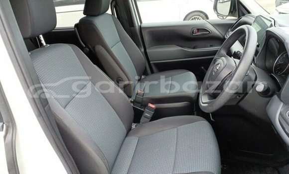 Buy Used 2022 Toyota Noah in Dhaka, Dhaka Buy Used 2022 Toyota Noah in Dhaka, Dhaka