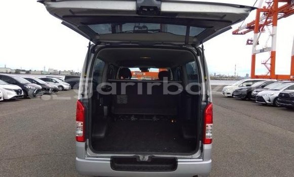 Buy Used 2019 Toyota Hiace in Dhaka, Dhaka Buy Used 2019 Toyota Hiace in Dhaka, Dhaka