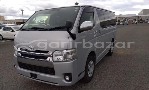 Buy Used 2019 Toyota Hiace in Dhaka, Dhaka Buy Used 2019 Toyota Hiace in Dhaka, Dhaka