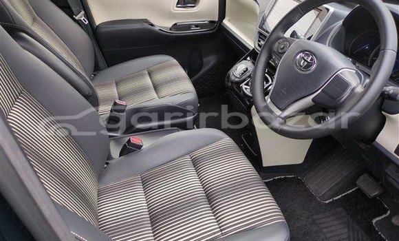 Buy Used 2020 Toyota Noah in Dhaka, Dhaka Buy Used 2020 Toyota Noah in Dhaka, Dhaka