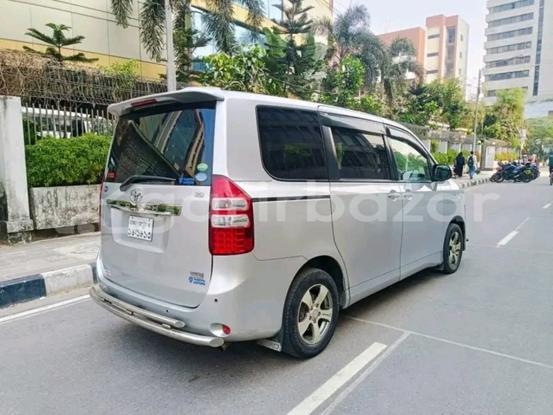 Big with watermark toyota noah hybrid dhaka dhaka 48107