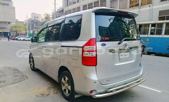 Buy Used Toyota noah hybrid in Dhaka, Dhaka Buy Used Toyota noah hybrid in Dhaka, Dhaka