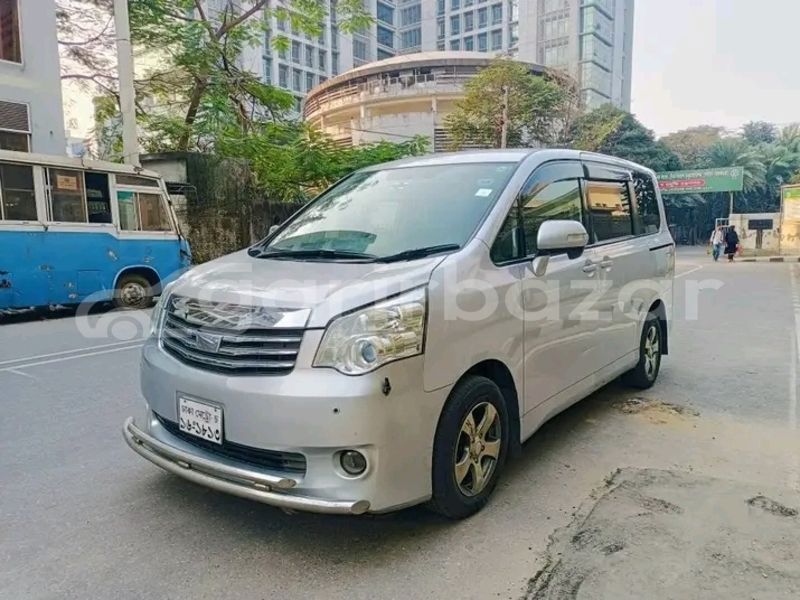 Big with watermark toyota noah hybrid dhaka dhaka 48107