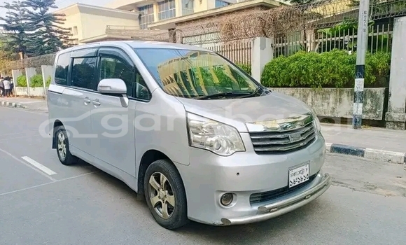 Buy Used Toyota noah hybrid in Dhaka, Dhaka Buy Used Toyota noah hybrid in Dhaka, Dhaka