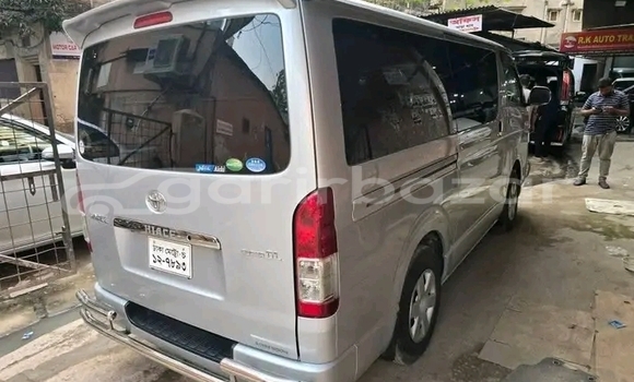 Buy Used Toyota Hiace in Dhaka, Dhaka Buy Used Toyota Hiace in Dhaka, Dhaka